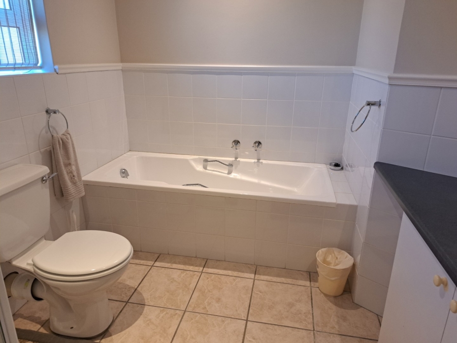 3 Bedroom Property for Sale in River Club Western Cape